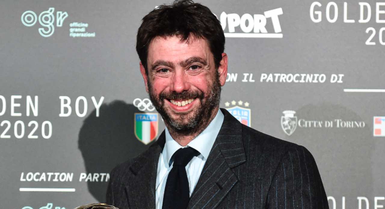 Agnelli sorridente