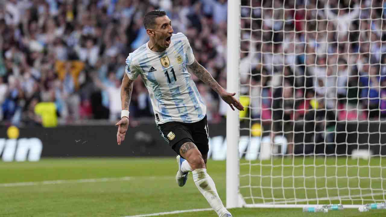 Di Maria esulta dopo il gol