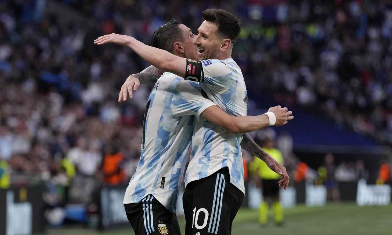 Di Maria esulta con Messi 