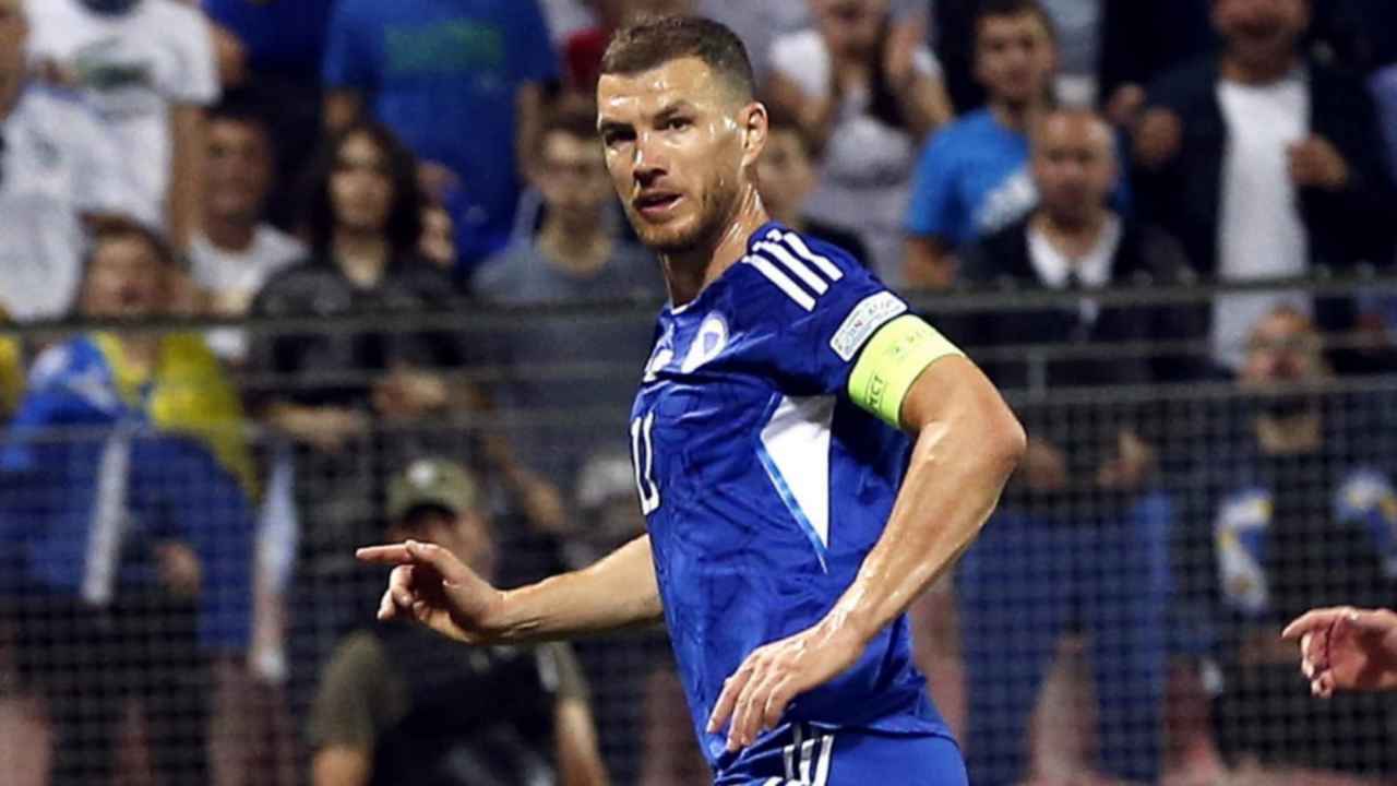 Dzeko corre in campo