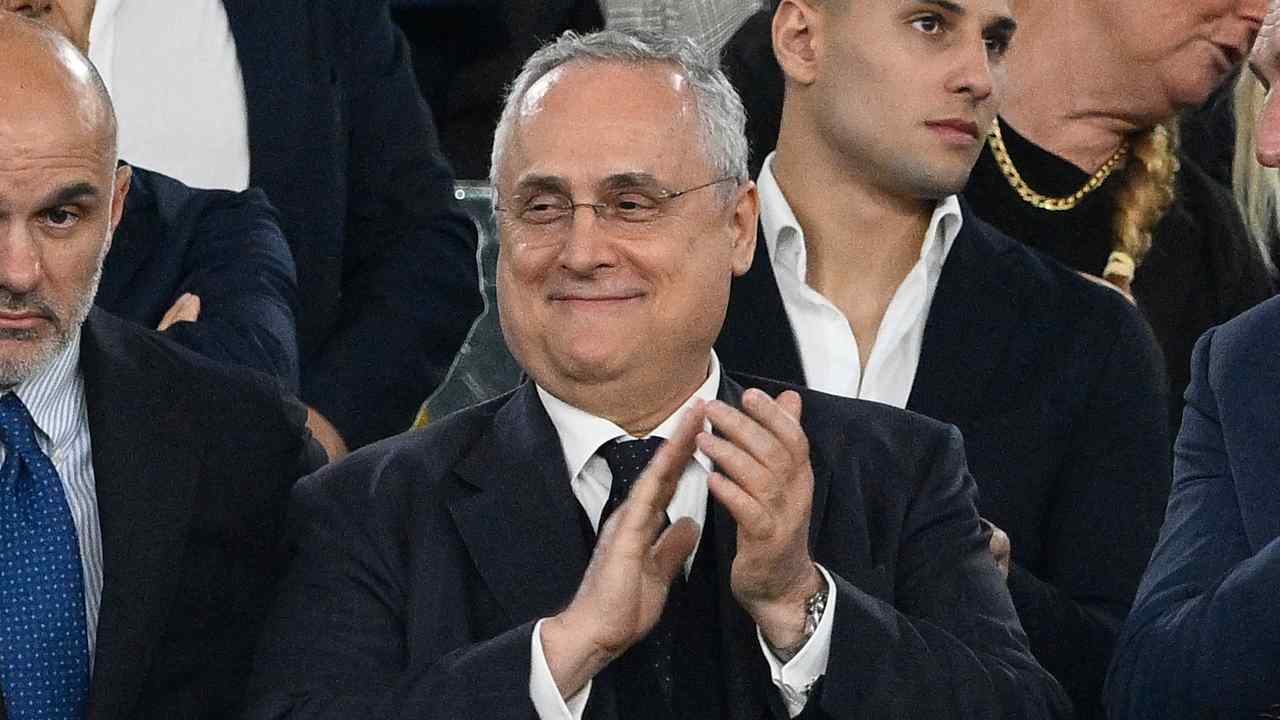 Lotito applaude