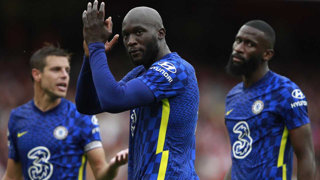 Lukaku applaude