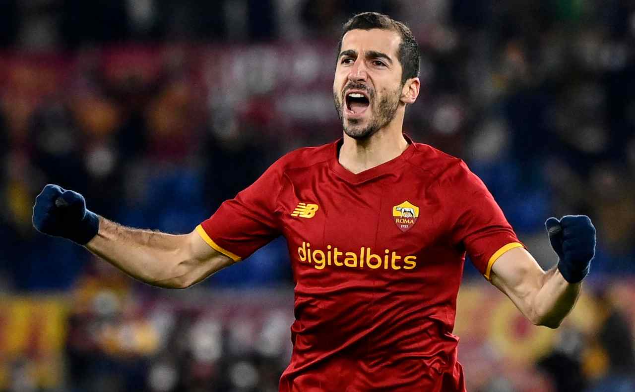 Mkhitaryan esulta