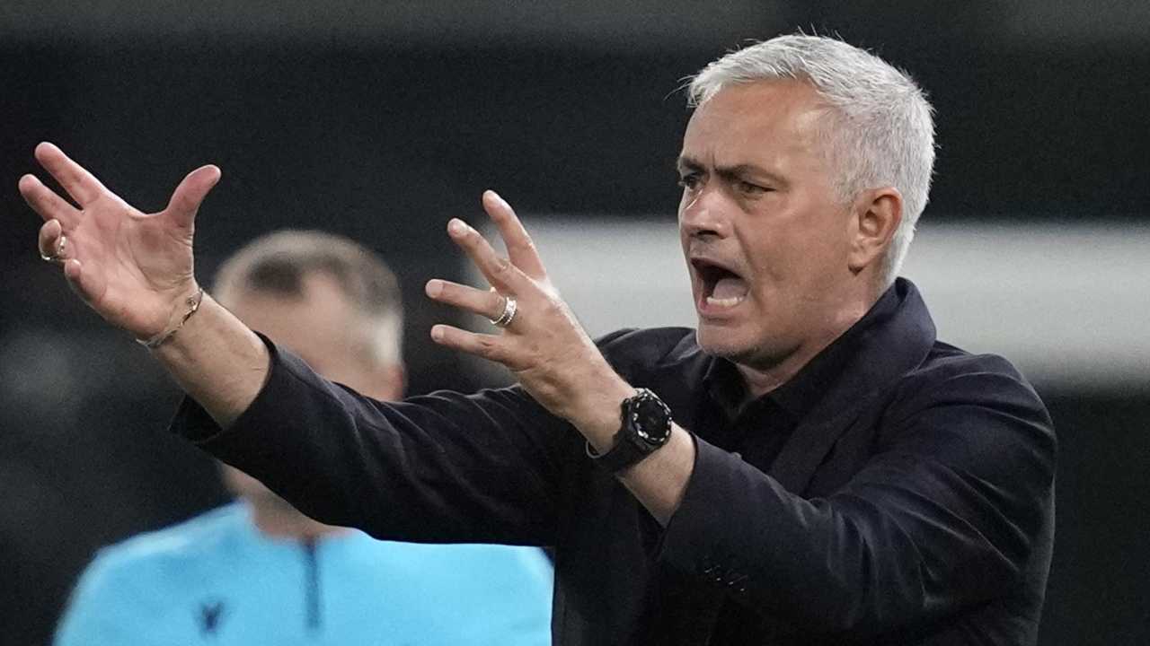 Mourinho si arrabbia