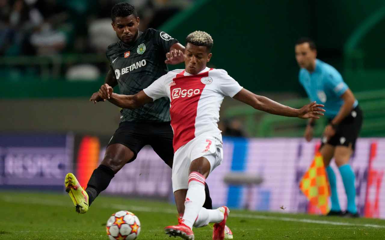 David Neres con la maglia dell'Ajax 