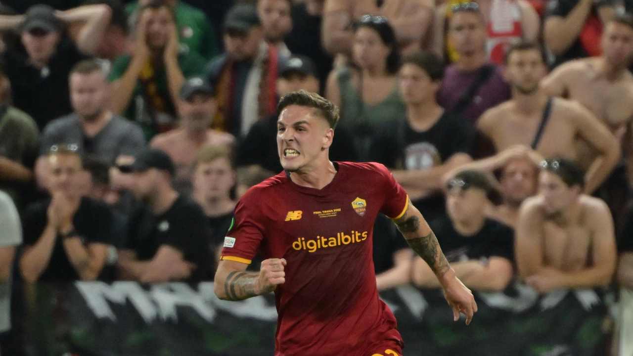 Nicolò Zaniolo esulta e corre Roma