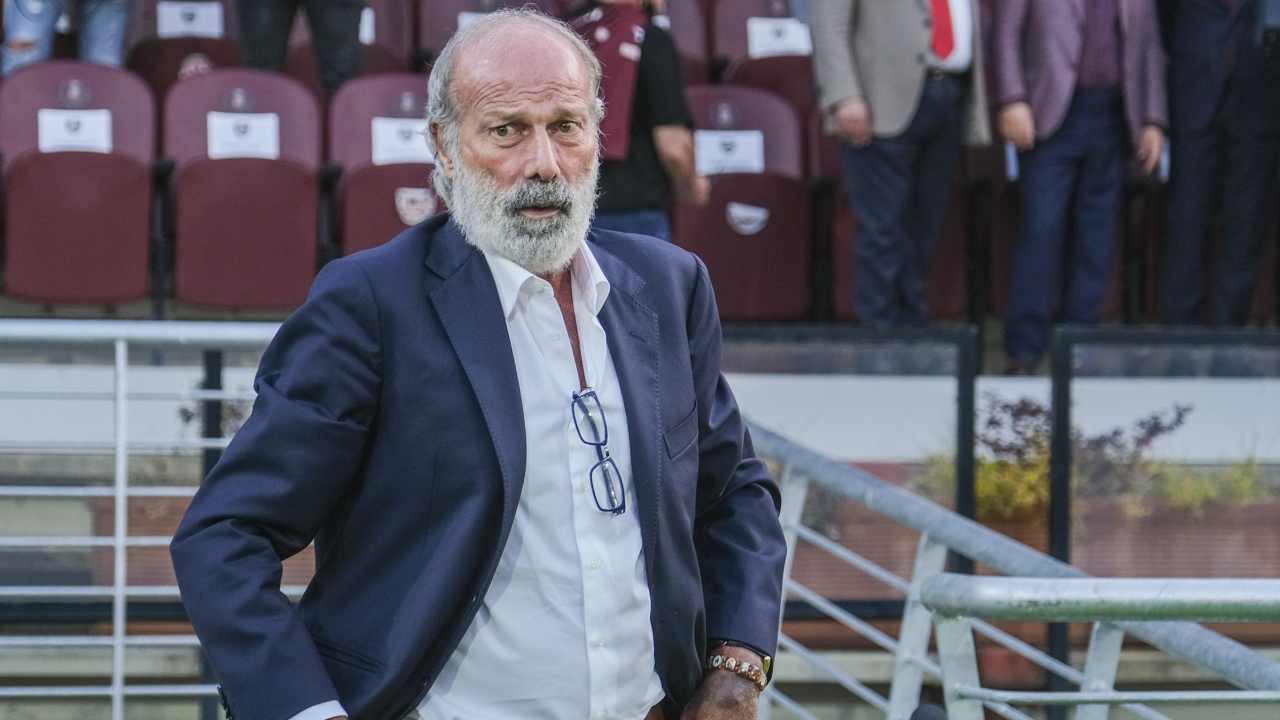 Sabatini perplesso a bordocampo Salernitana