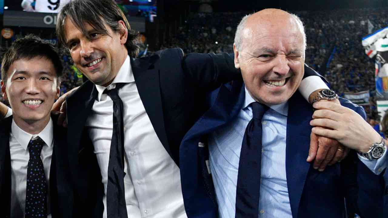 Marotta, Inzaghi e Zhang abbracciati 