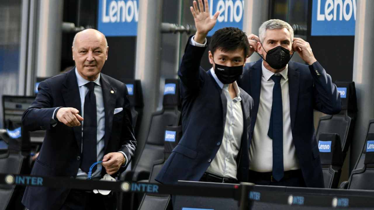 Zhang e Marotta in tribuna