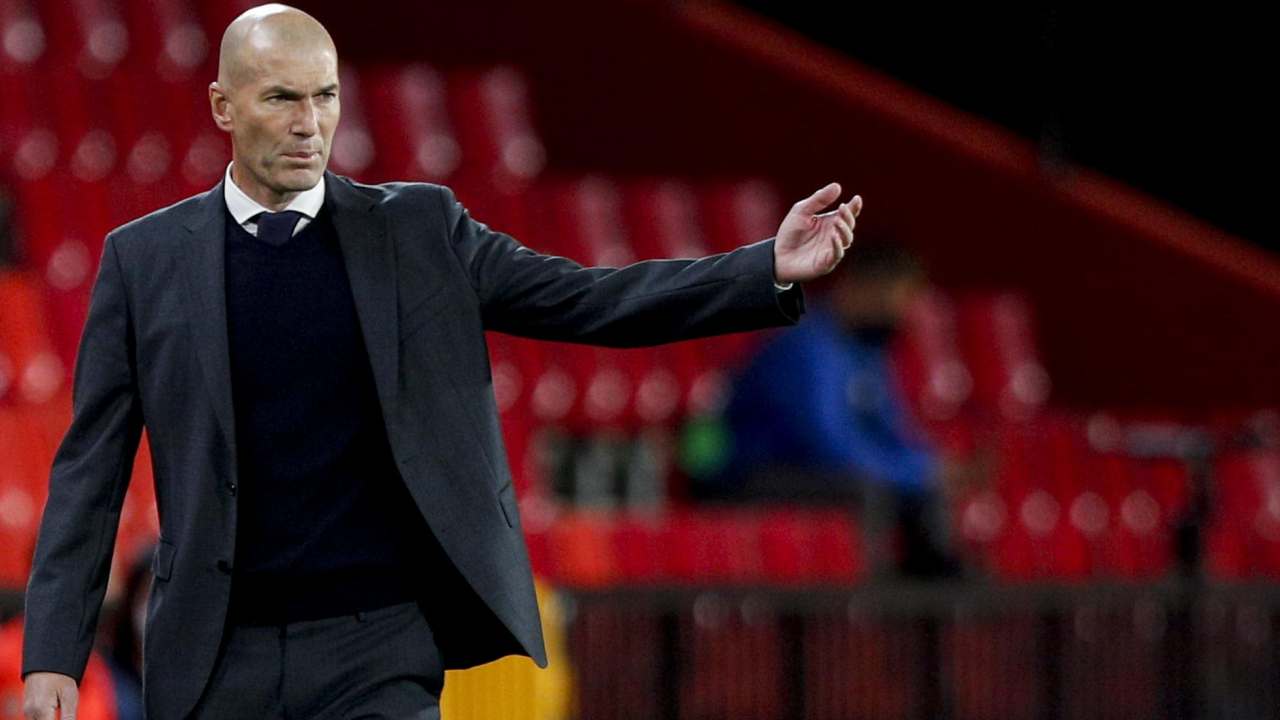 Zidane pensieroso