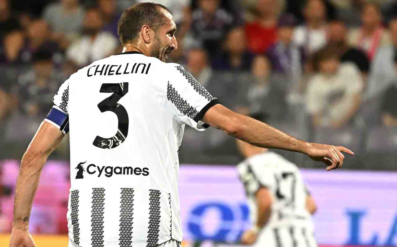 Chiellini di spalle