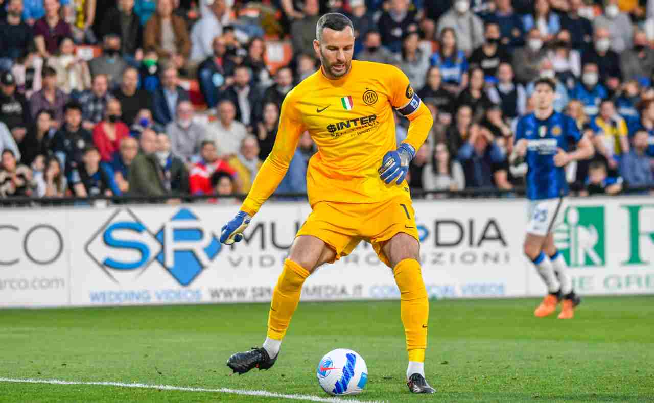 Inter, Handanovic in azione