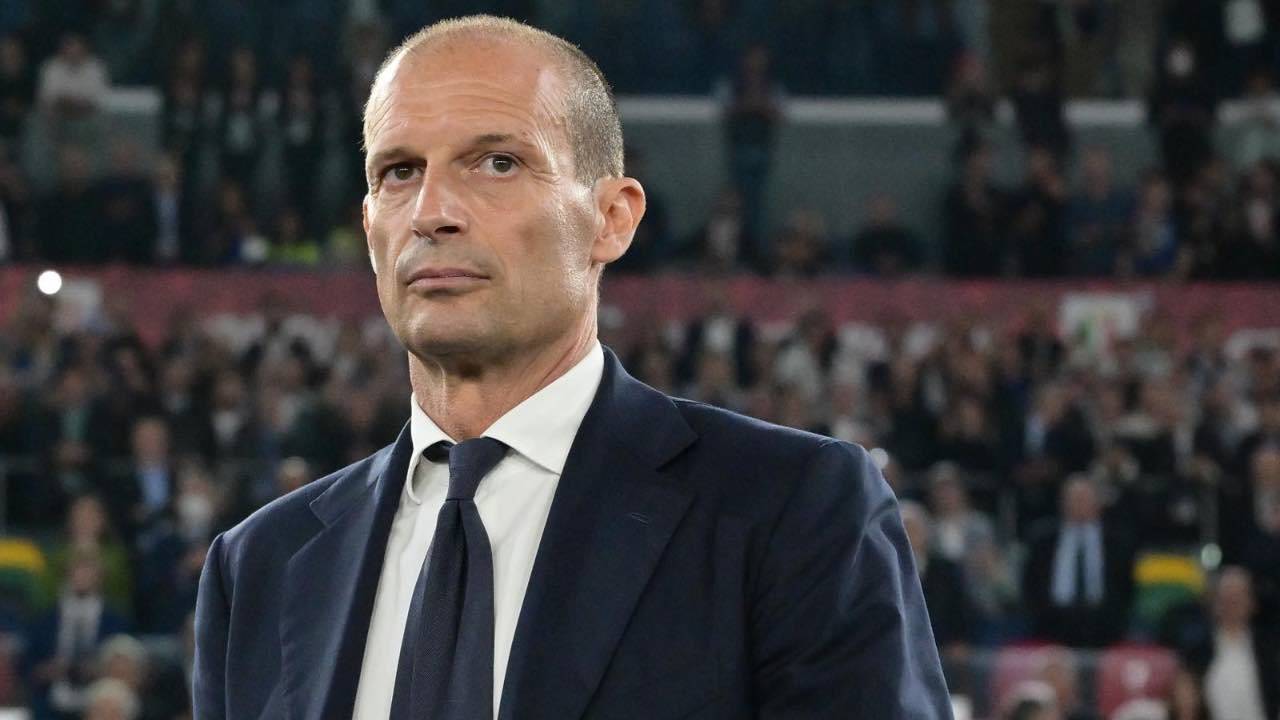 Massimiliano Allegri pensieroso