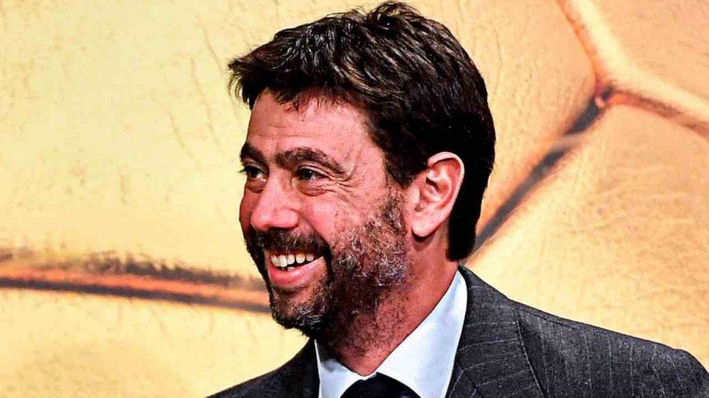 Juventus, Agnelli sorride