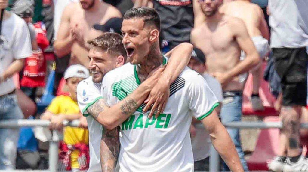 Sassuolo, Berardi e Scamacca festeggiano