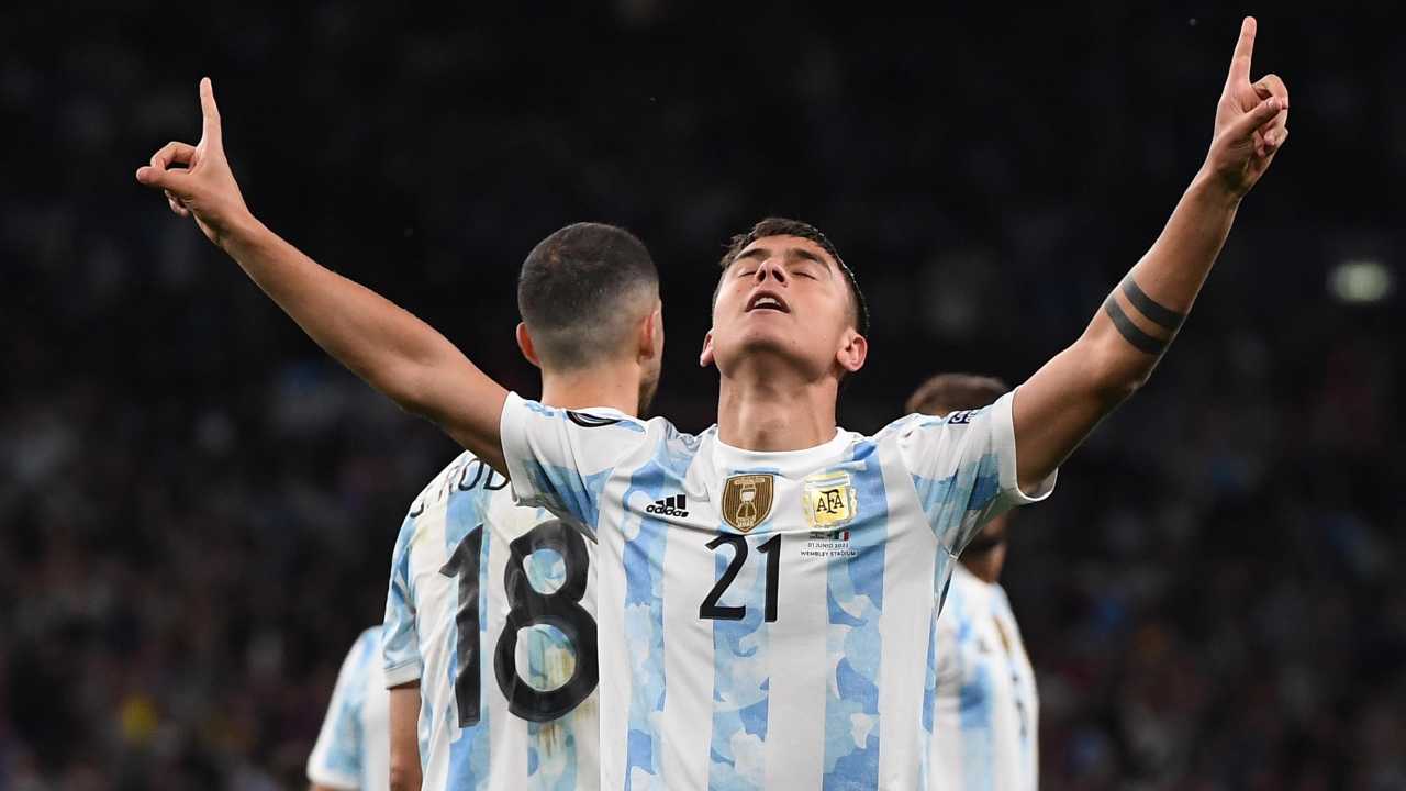 Dybala indica il cielo Argentina