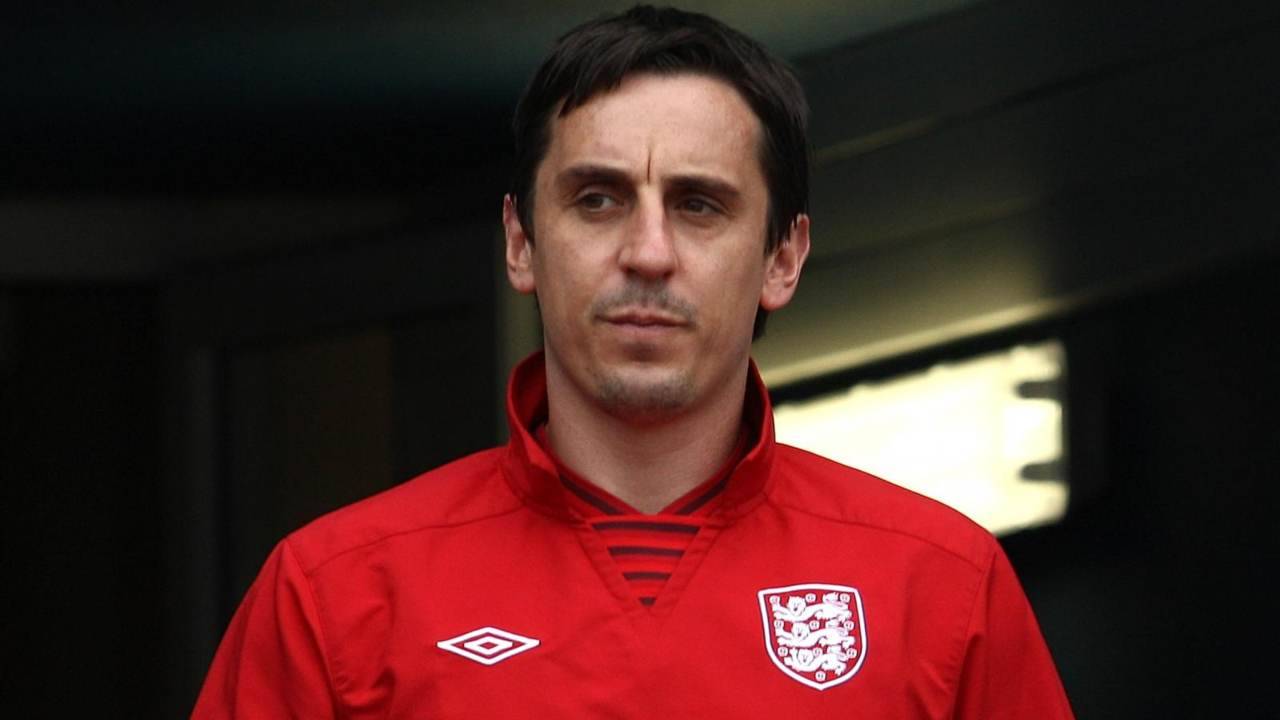 Gary Neville pensieroso