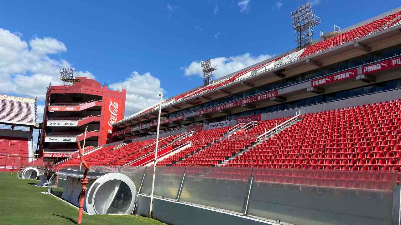 L'interno dell'Estadio Libertadores de America