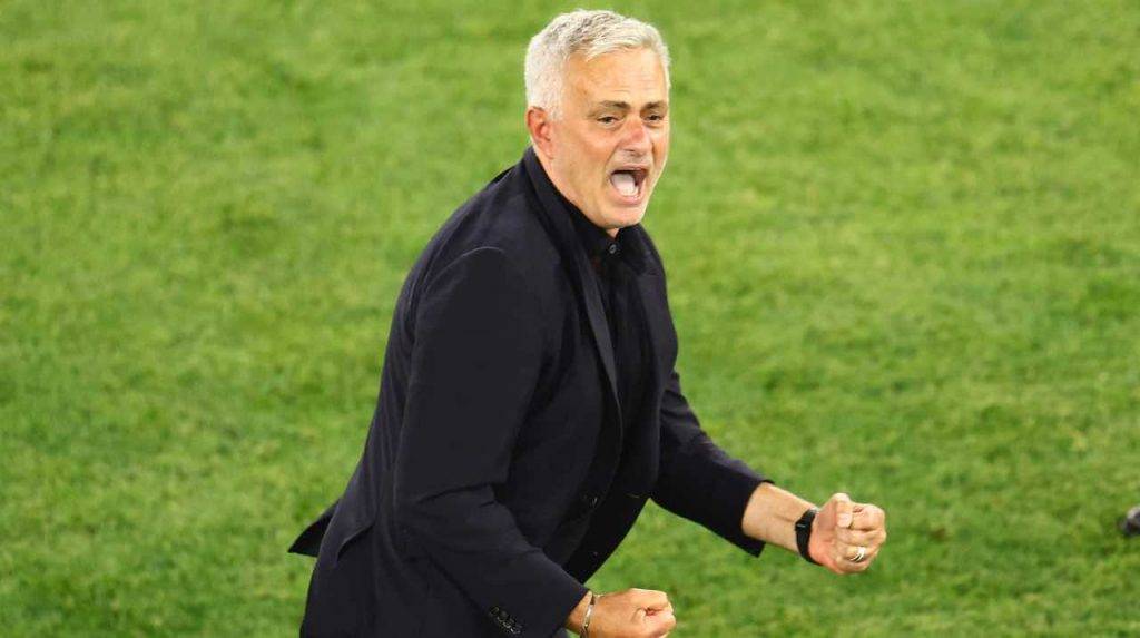 Roma, Mourinho esulta