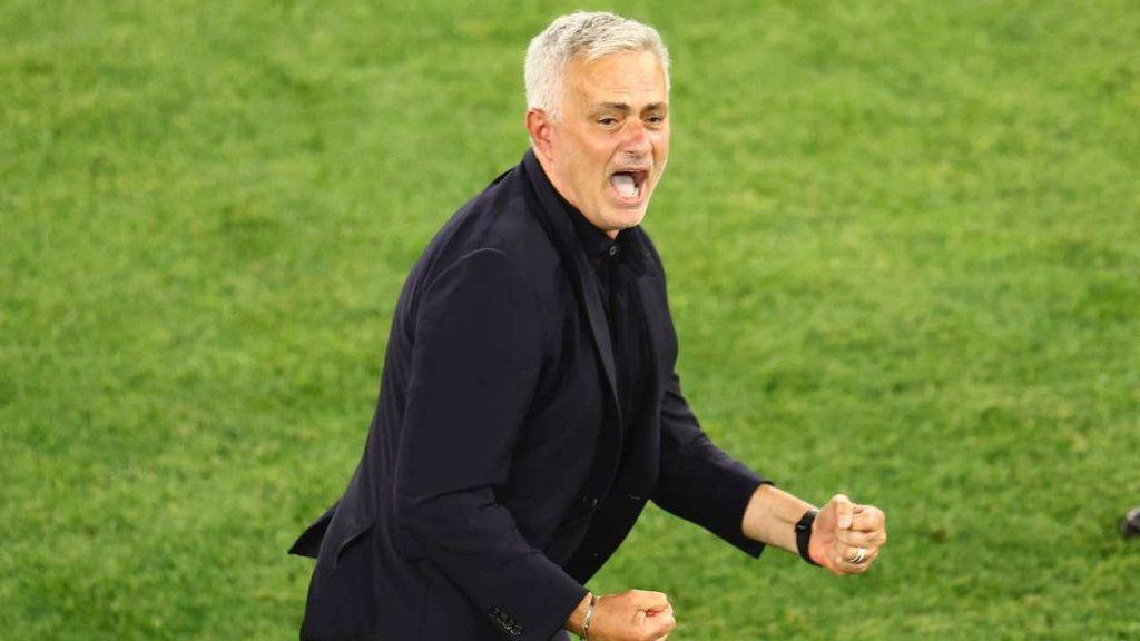 Roma, Mourinho esulta