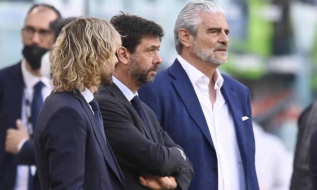 Agnelli dialoga con Nedved e Arrivabene