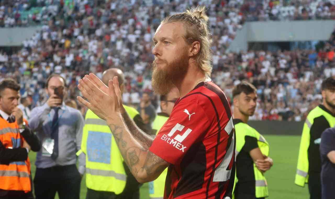 Kjaer applaude 