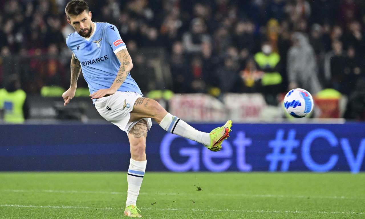 Acerbi in campo con la Lazio