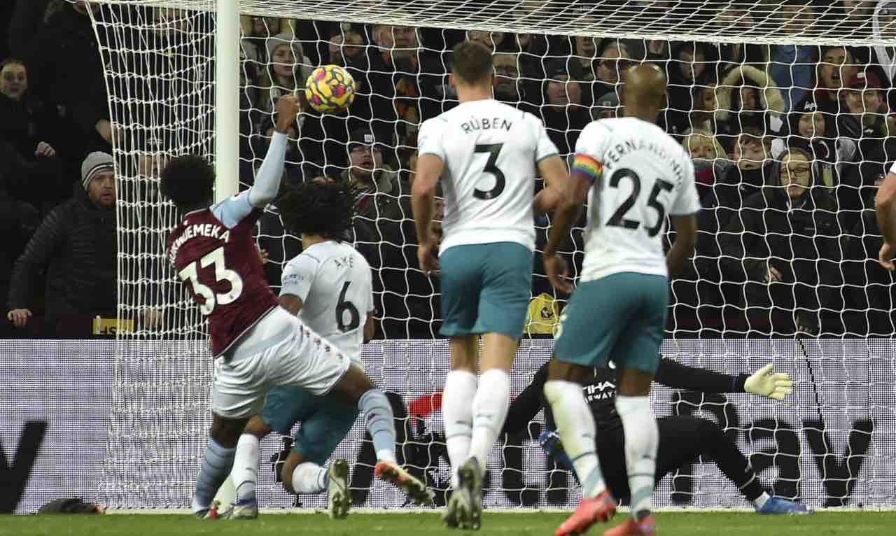 Chukwuemeka in campo contro il City