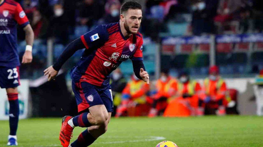 Nadez con la maglia del Cagliari