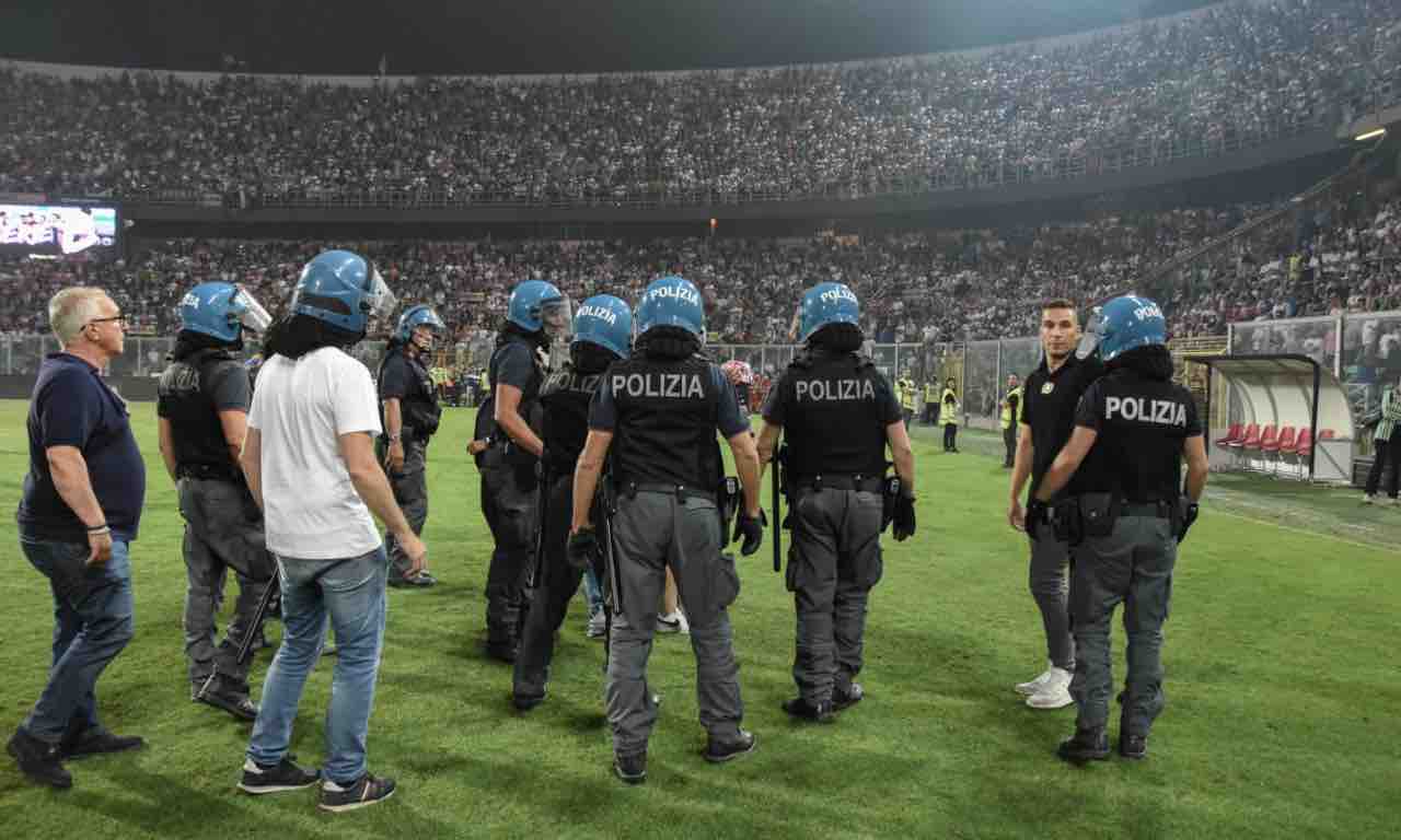 La Polizia in campo al Barbera di Palermo