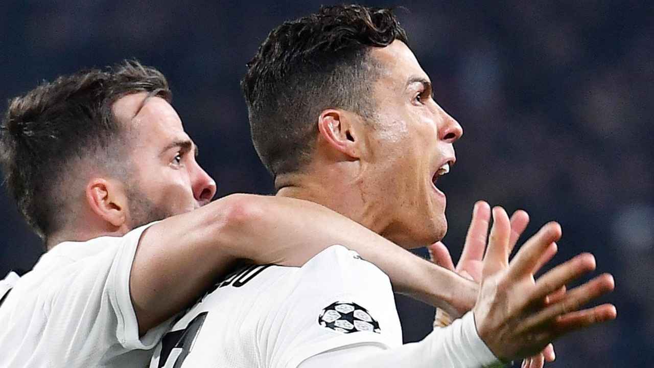 Pjanic con Ronaldo 