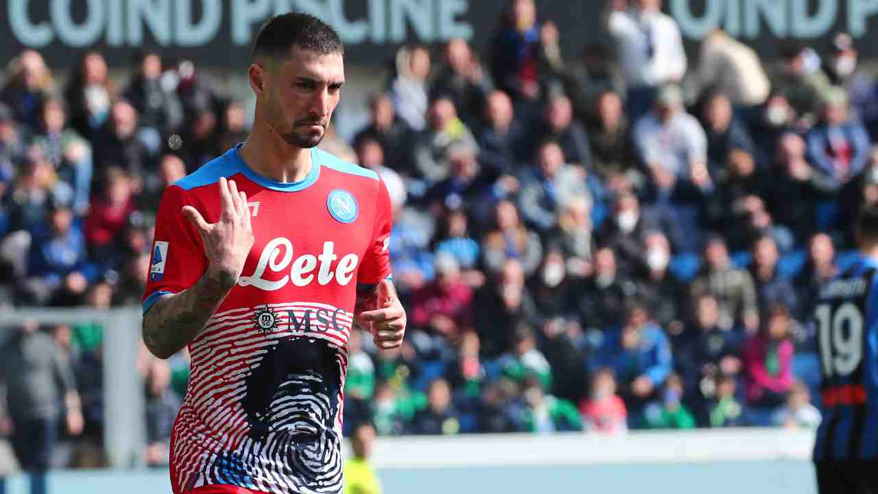 Politano corre ed esulta per il gol Napoli