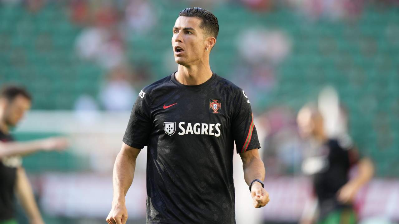 Ronaldo si riscalda