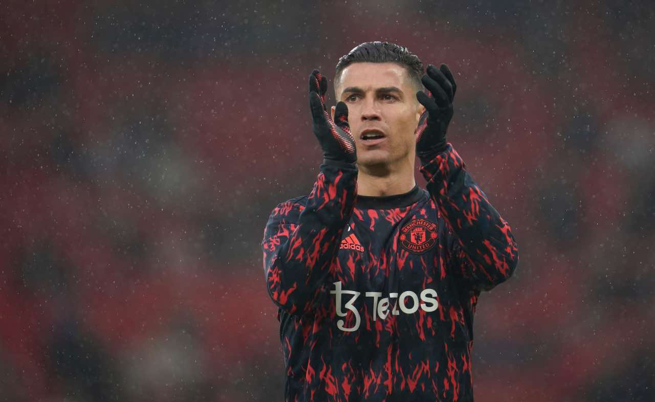 Ronaldo applaude ai tifosi