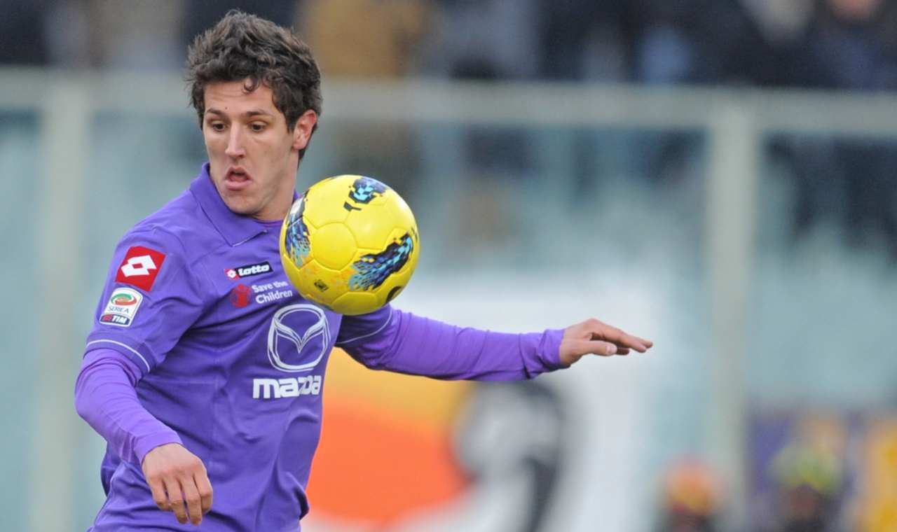 Jovetic con la maglia della Fiorentina nel 2012