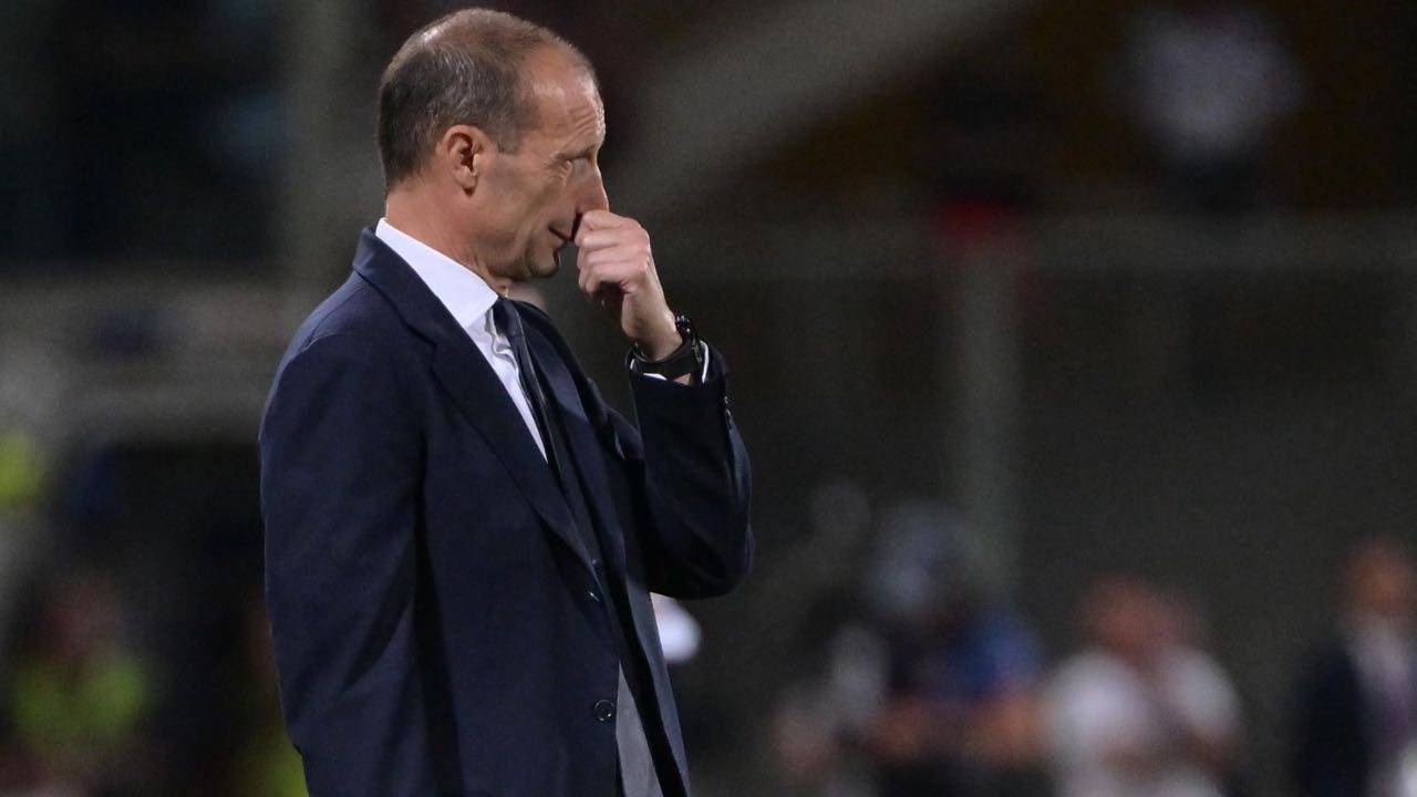 Massimiliano Allegri pensieroso