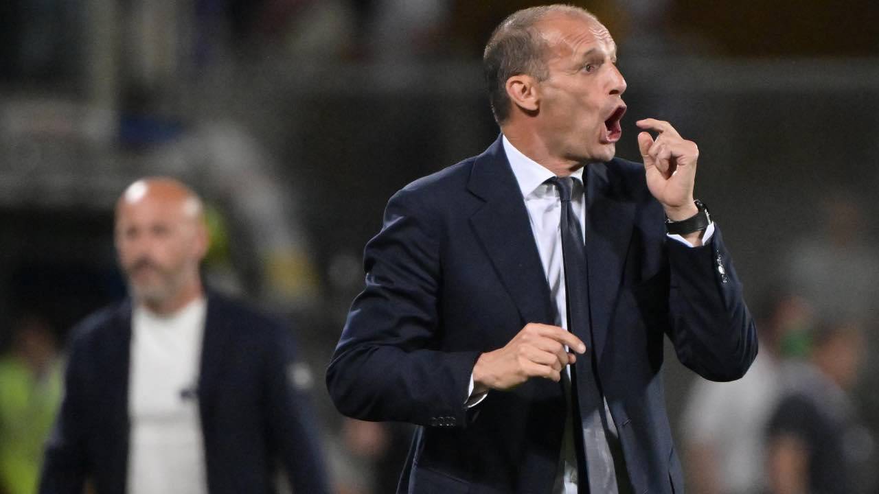 Massimiliano Allegri pensieroso