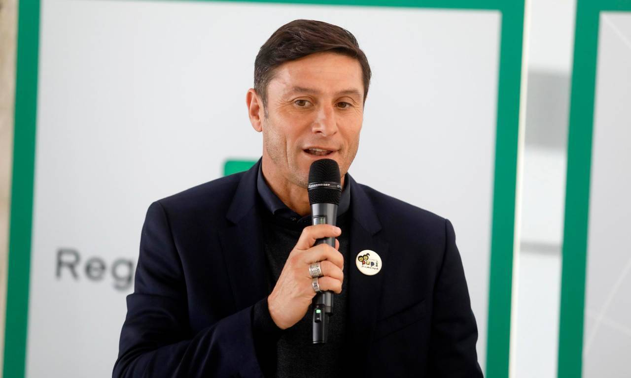 Inter, Zanetti parla al microfono