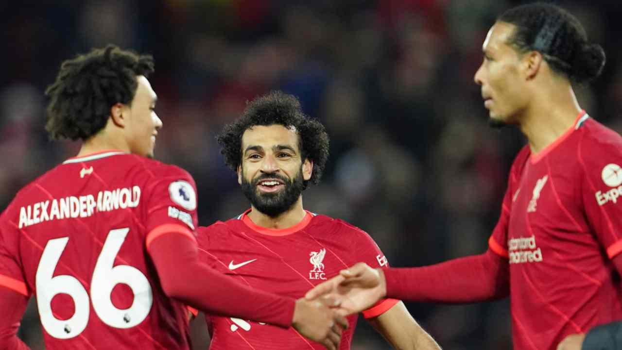 Alexander-Arnold con Salah e Van Dijk