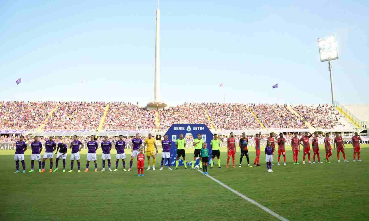 Fiorentina e Cremonese al centro del campo 