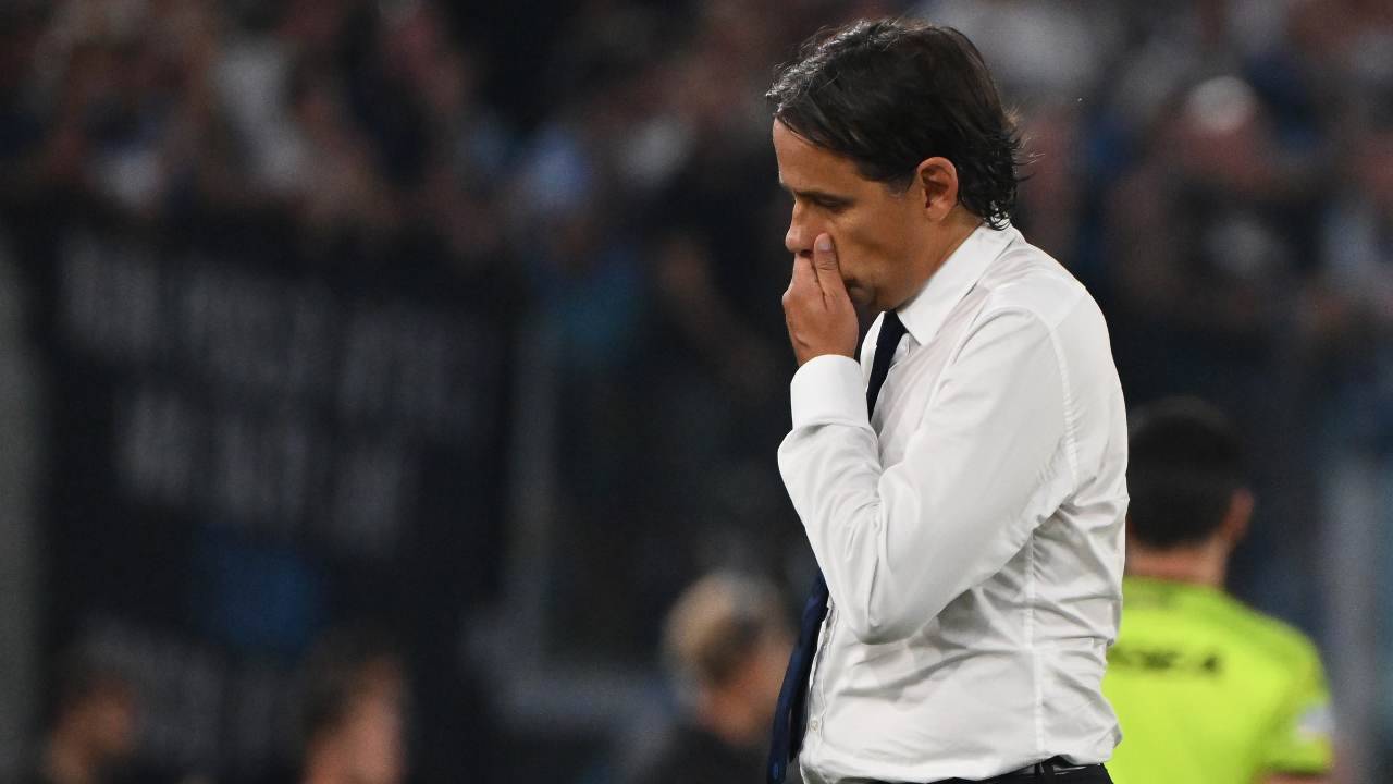 Inzaghi con la mano sul viso Inter