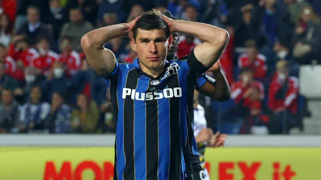 Malinovskyi con le mani in testa Atalanta