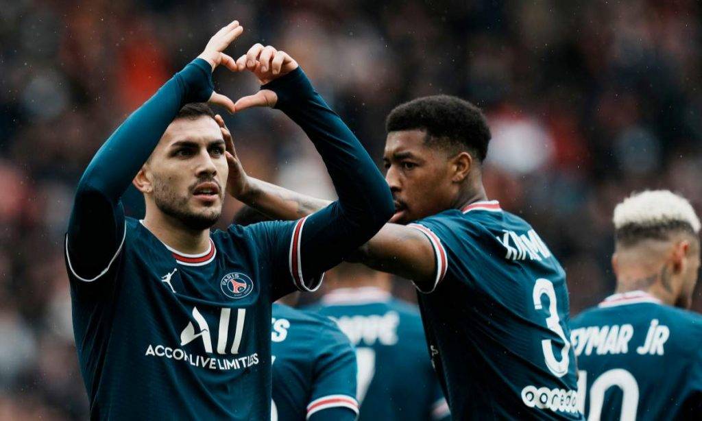 Paredes esultanza con PSG