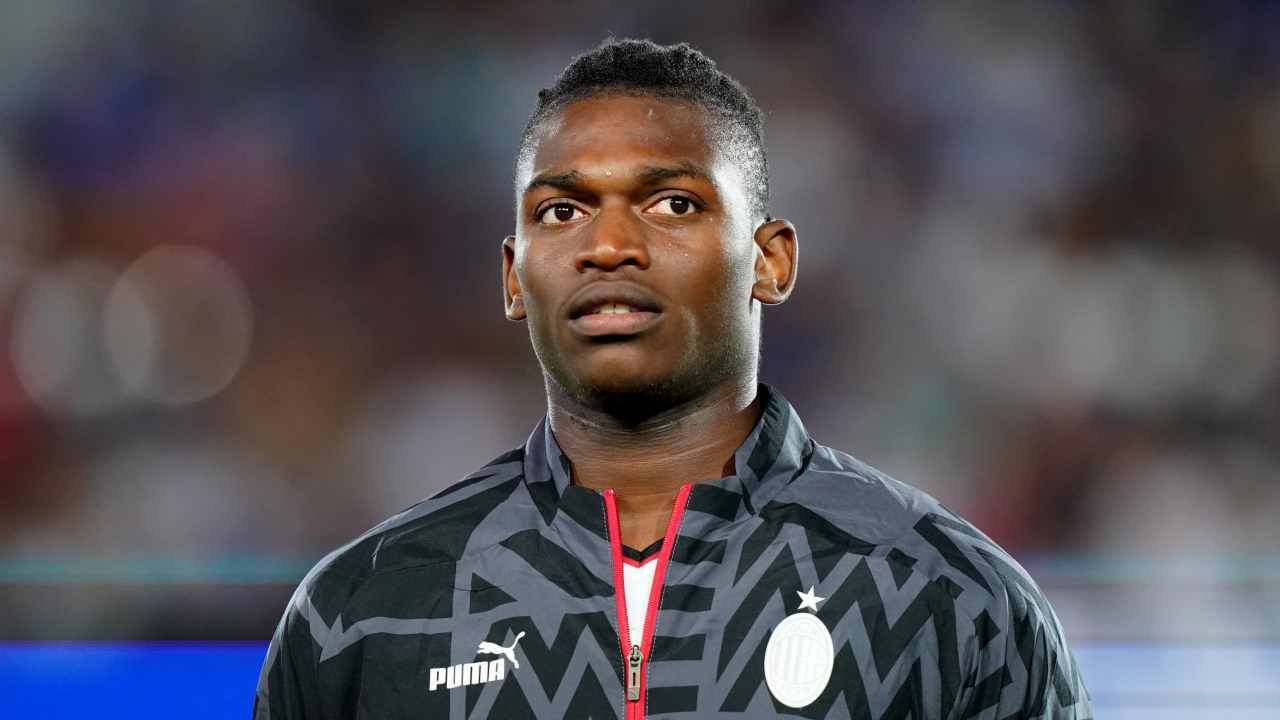 Rafael Leao sorpreso