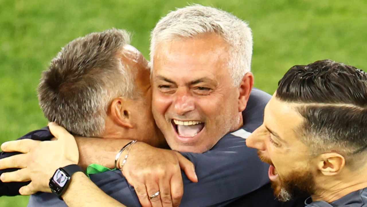 Mourinho esulta