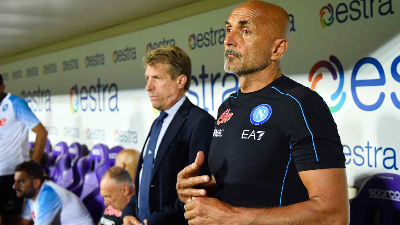 Spalletti pensieroso Napoli