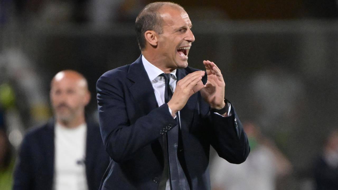 Massimiliano Allegri pensieroso