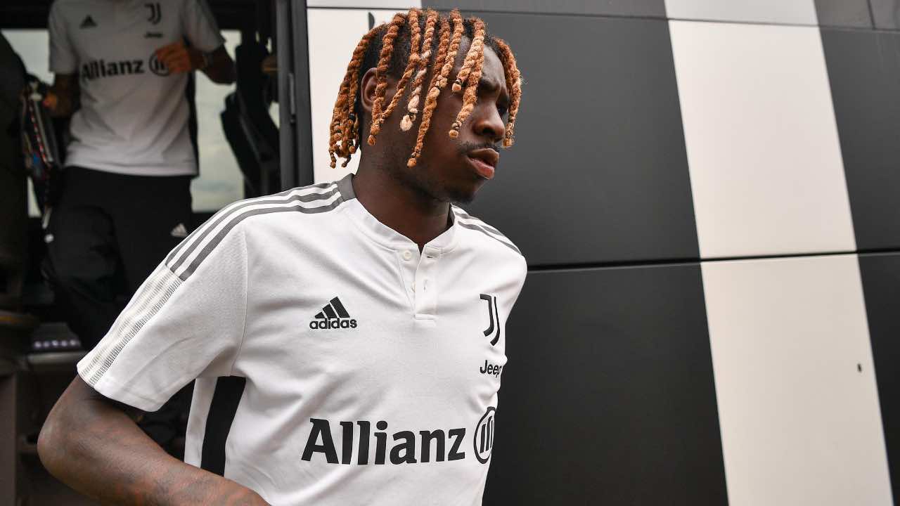 Moise Kean pensieroso