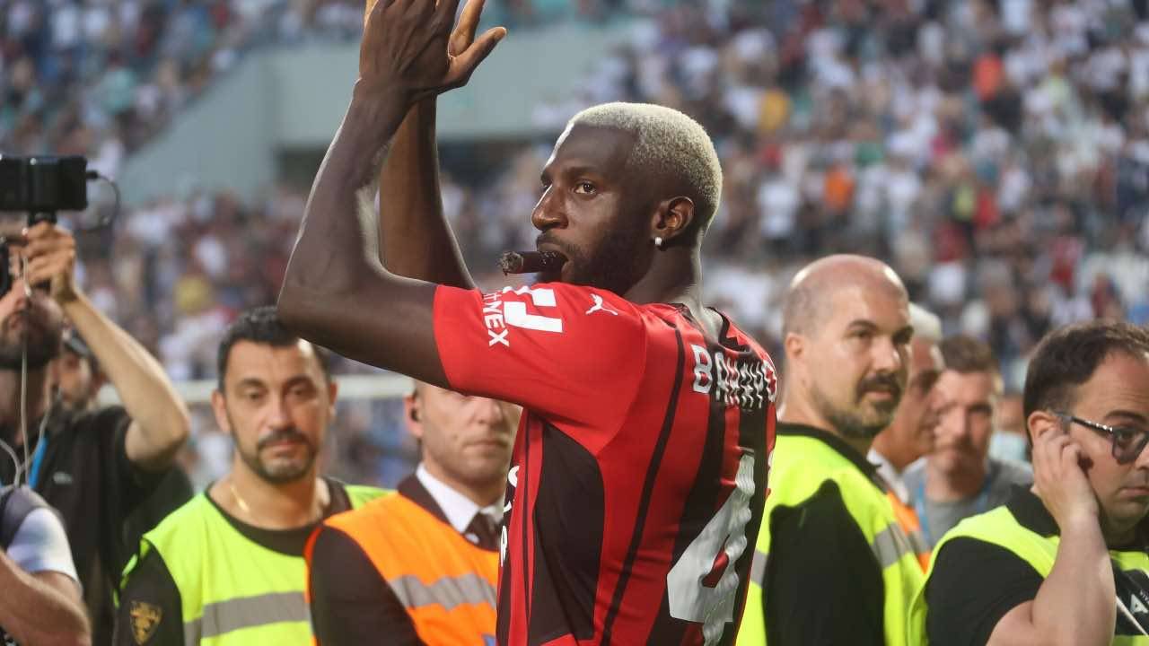 Tiemouè Bakayoko festeggia