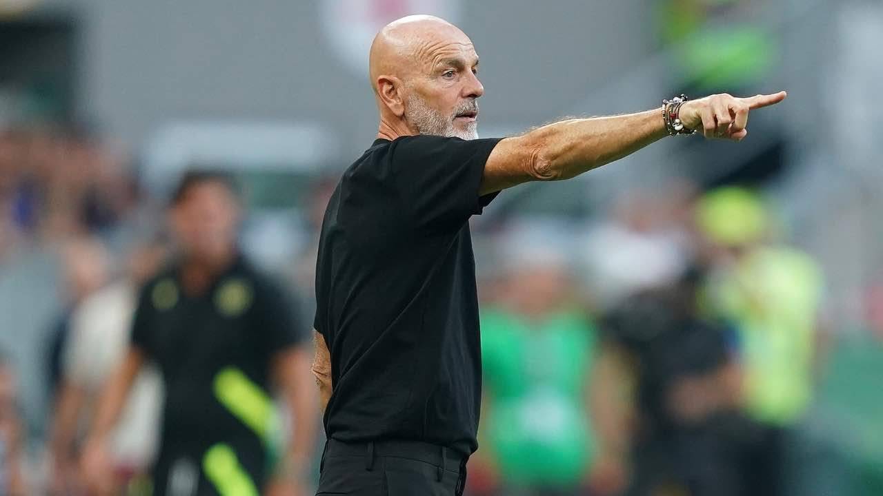 Stefano Pioli a bordocampo